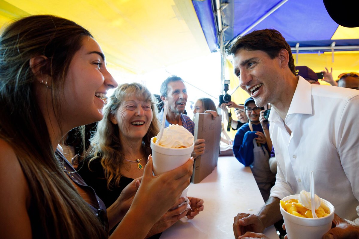 JustinTrudeau's tweet image. Celebrating @WinonaPeachFest&apos;s 50th anniversary today - delicious. Thanks #hamont!