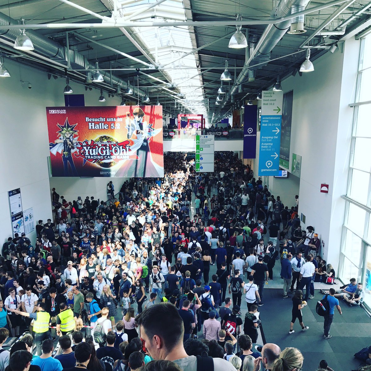 robeytech's tweet photo. It has been awesome #Gamecom2017 but it's time to go home! Thank you for the amazing memories 😁 https://t.co/ld3sNIl7NY