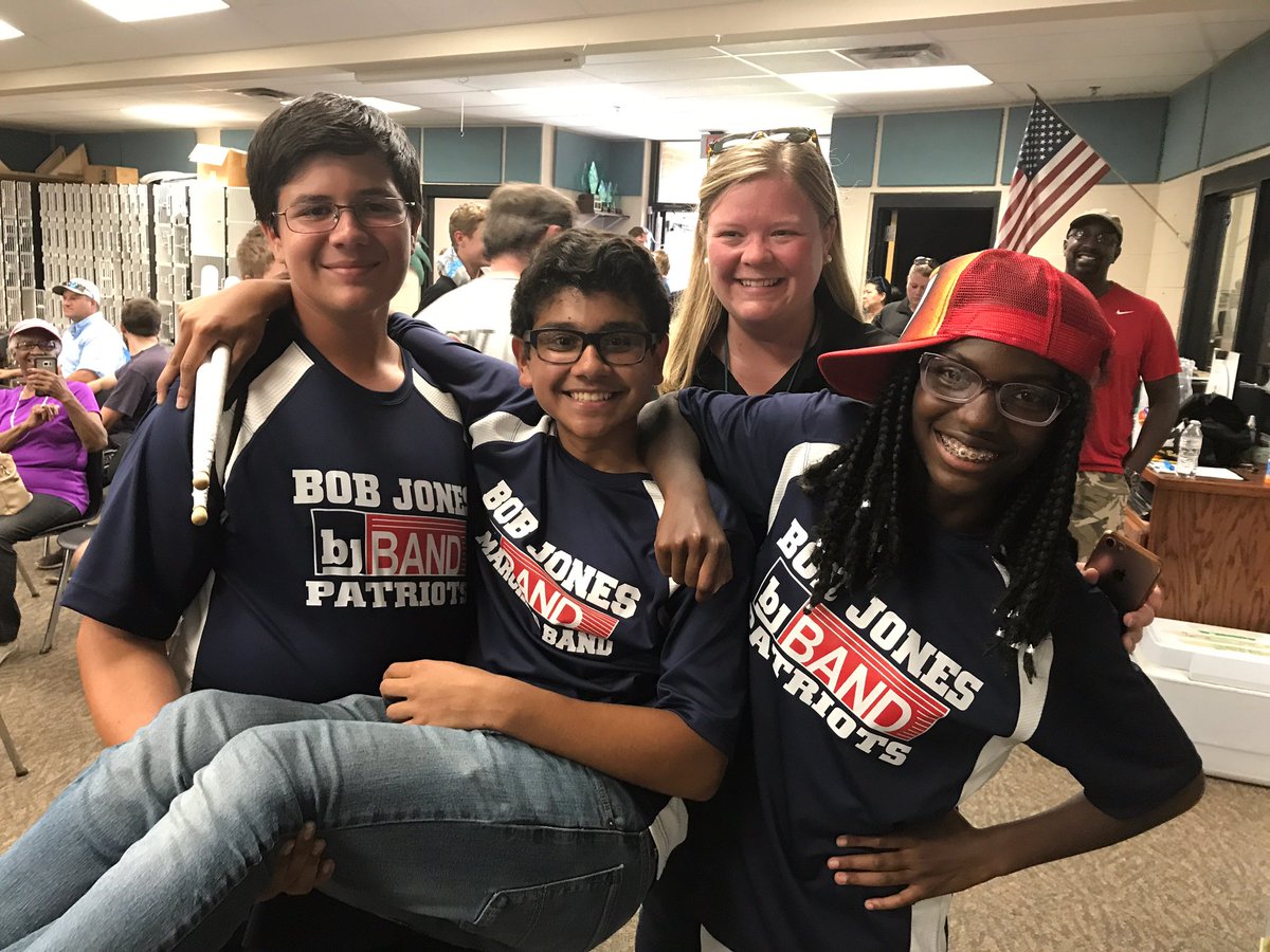Jenneymerritt's tweet image. Proud of my DMS Band kiddos and I LOVED seeing the DMS Alumni from @BobJonesHSBand - Great game, great cookout, great people! #MCSconnect 🎶🐾