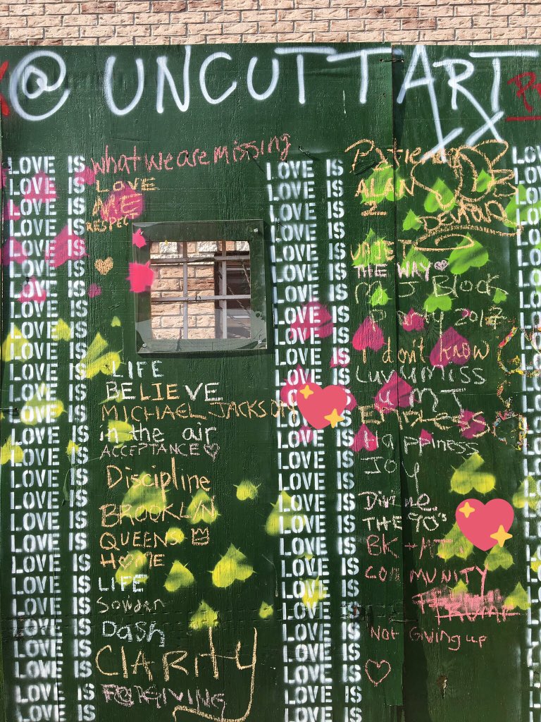 TheRhythmReport's tweet photo. "What is love?" asks @UncuttArt at #BKLovesMJ Let's just say it involves #MichaelJackson and #the90s (among many other things, too!) ✌️💗🎤 https://t.co/eQklgCFGe5