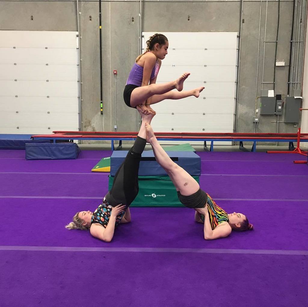 EdmontonAcro's tweet photo. When you have 4 bases and 1 top show up for training. #BasesAsTops bases make good tops too! Happy to be back trai… https://t.co/R9jBaVmxn9 https://t.co/zHcXg5VqIg