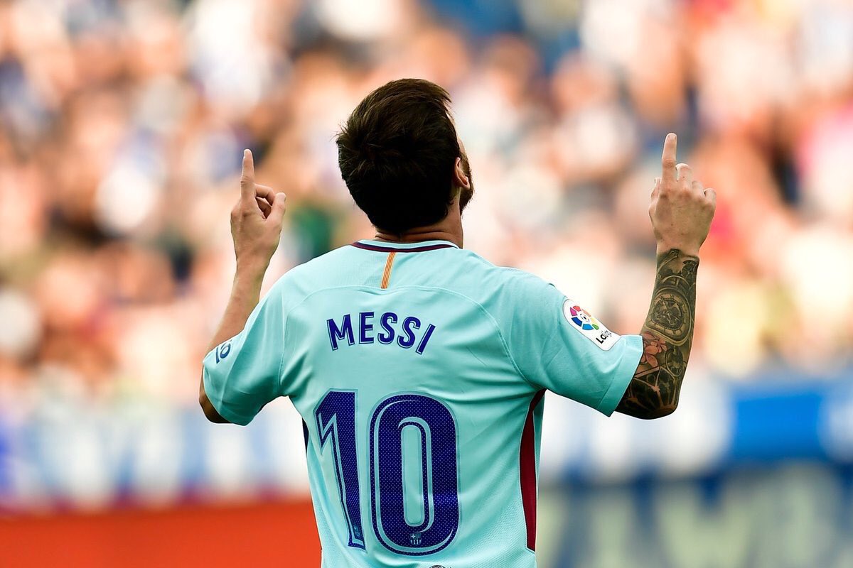 AtaqueFutbolero's tweet photo. ¿Estamos todos de acuerdo cuál tiene que ser la delantera de Argentina 🇦🇷 ante Uruguay? https://t.co/SWv7aaoqFA