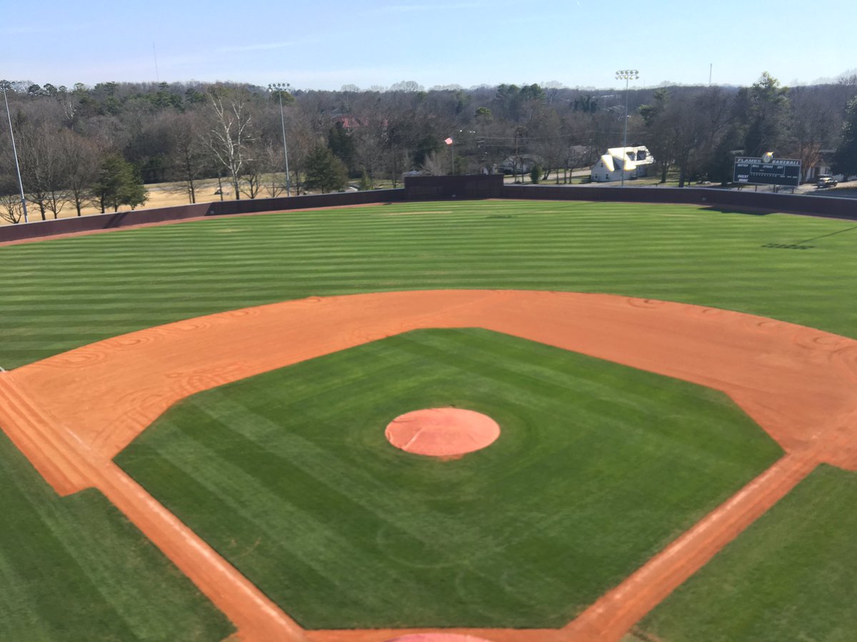 LeeUBaseball's tweet photo. Great first week of work. Eclipse, field work, skill work, team meetings, weights, max testing,class and Lookouts game #BAAP #1% #EMBEC #DTS https://t.co/qTuL6fY8K3
