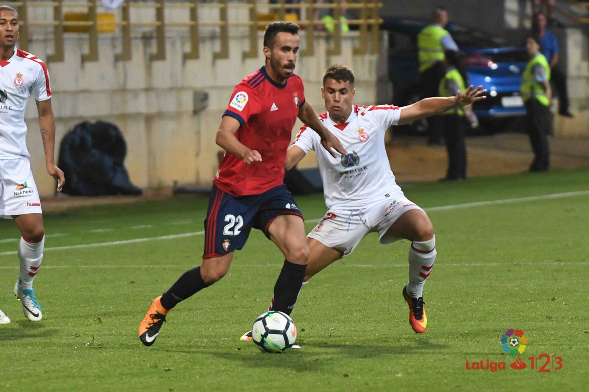 Osasuna's tweet photo. #Osasuna está regresando a Pamplona en el autobús oficial. El próximo entrenamiento, el lunes en Tajonar a las 10:00 horas. 💪 https://t.co/NyOvIG54lJ