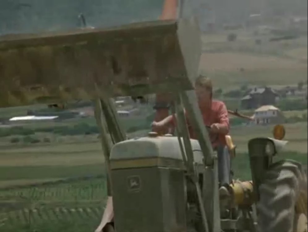 blastronimus's tweet photo. #farmsimulator2017 now with the Footloose tractor race mod (link: https://t.co/PMbK6iENRF ) https://t.co/i92COh0G7U