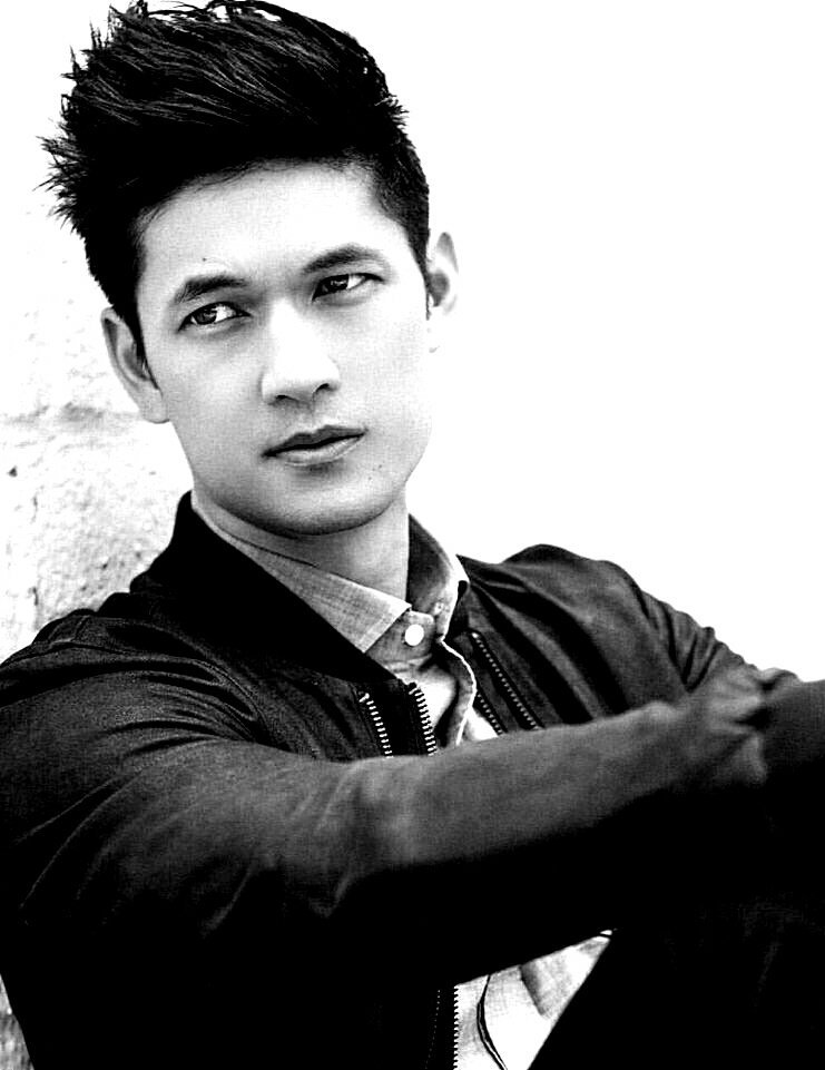 PrettyboyyAlec's tweet photo. Excuse me but can you believe we got so lucky with the casting of Malec https://t.co/Bz0ozcjIaO