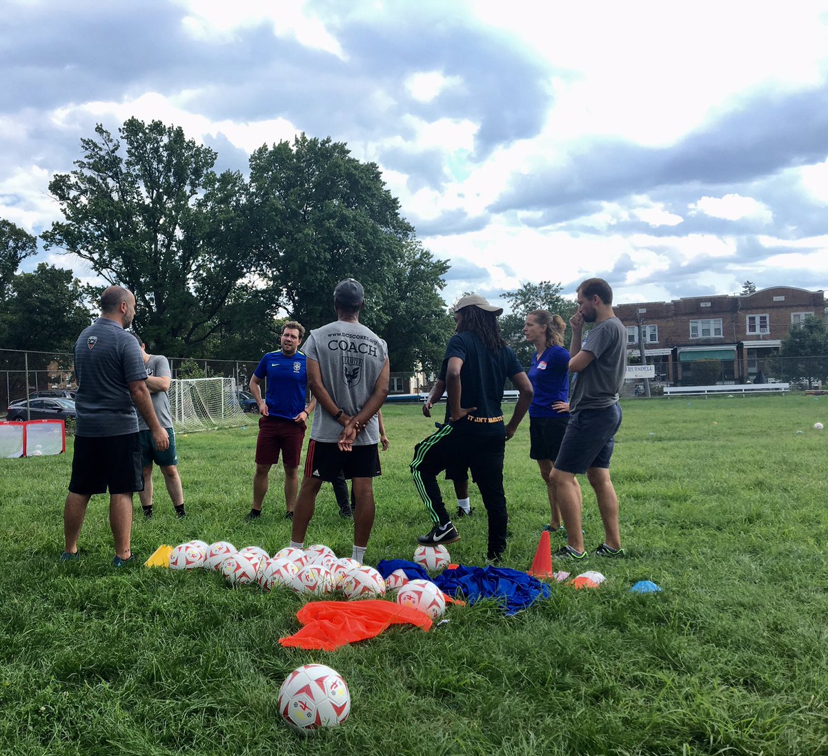 DCSCORES's tweet photo. @TruesdellEC @dcpublicschools @dcpspartners @DMVsoccer96 @DMVSoccerDotCom @DCSCORESInterns @DCSoccer @aCreativeDC @Up2UsSports @dcunited @ussoccerfndn @_CharityBlack @PoetrySociety @PoetryFound @busboysandpoets @nytimesarts @DCPSArts @TheDCArts @KRHOwens Thanks all for spending Saturday with us! 🔟 days until Fall SCORES!
#CoachKickoff https://t.co/hQ3SshZBEe
