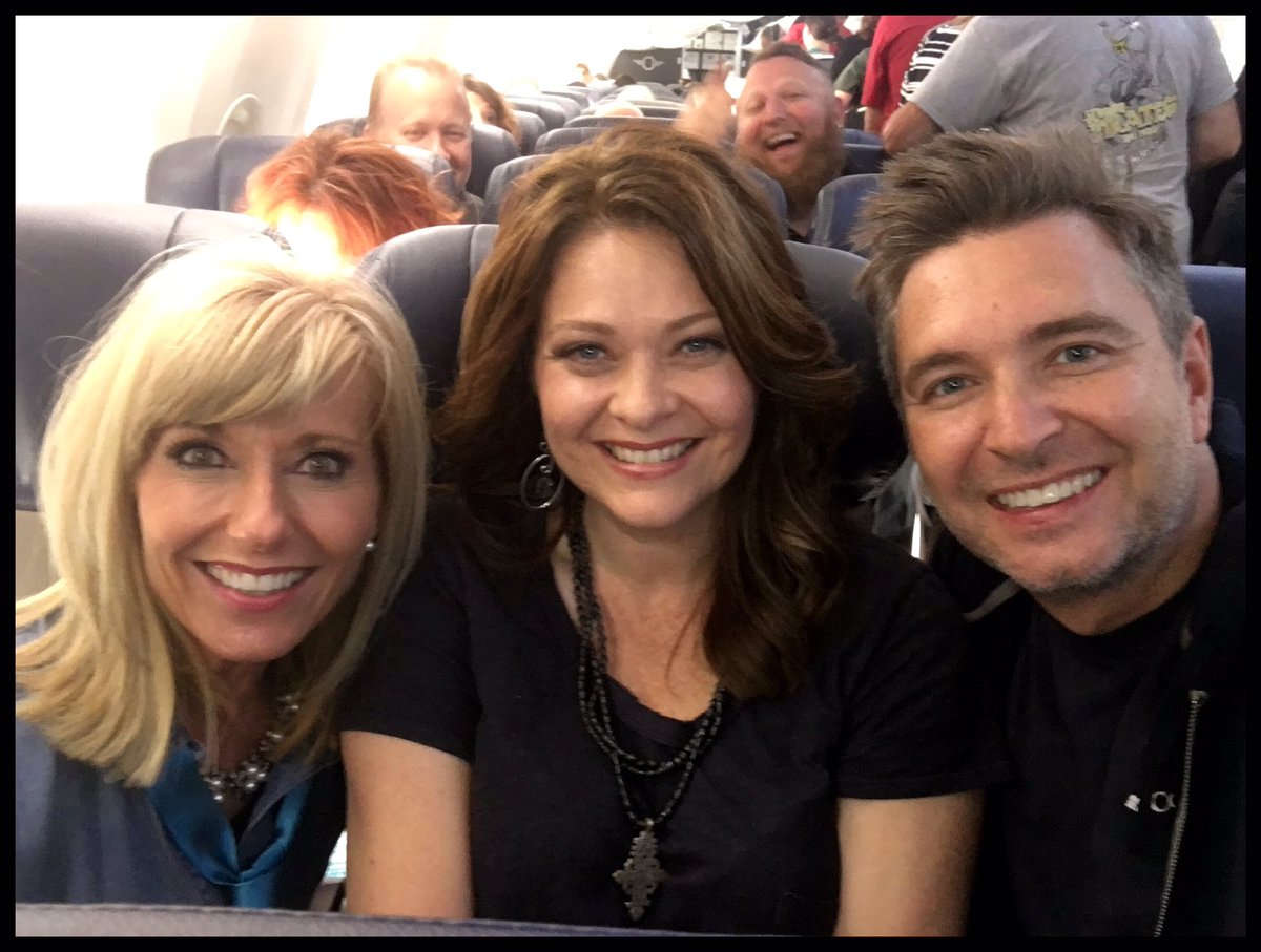 Beth Moore Pa Twitter Well Hateful Harvey Won T Let Me Go Home Going To Nashville W Team Til I Can New England Lpl Girls We Re Taking You Home In Our Hearts Https T Co Qyki31chmi