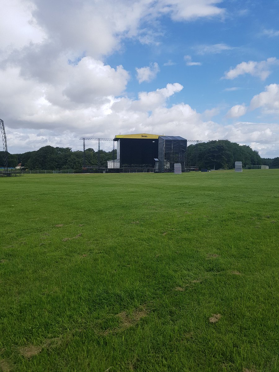 DSfreelance's tweet photo. Then we went to @OfficialRandL for a couple days https://t.co/ICc1f7Yj8u