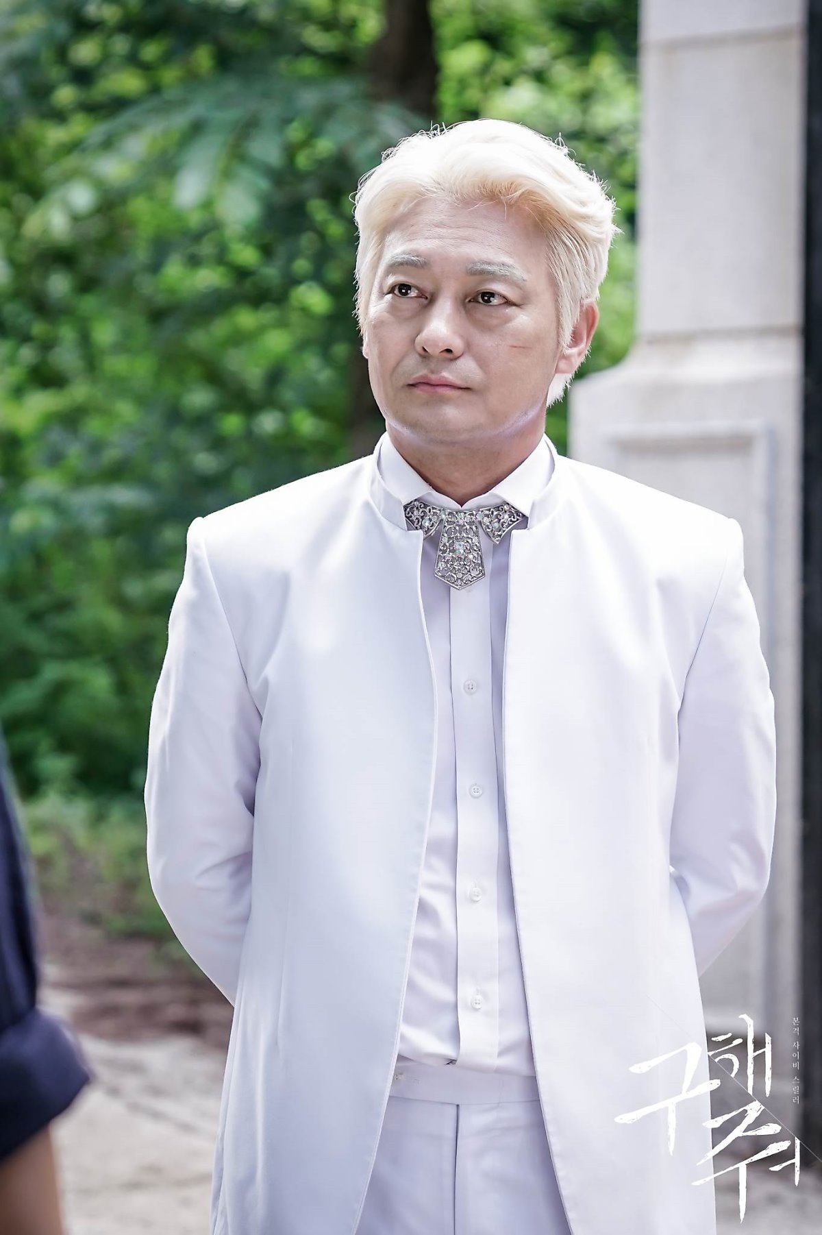 DIM-4bxV4AIhbGH.jpg:large