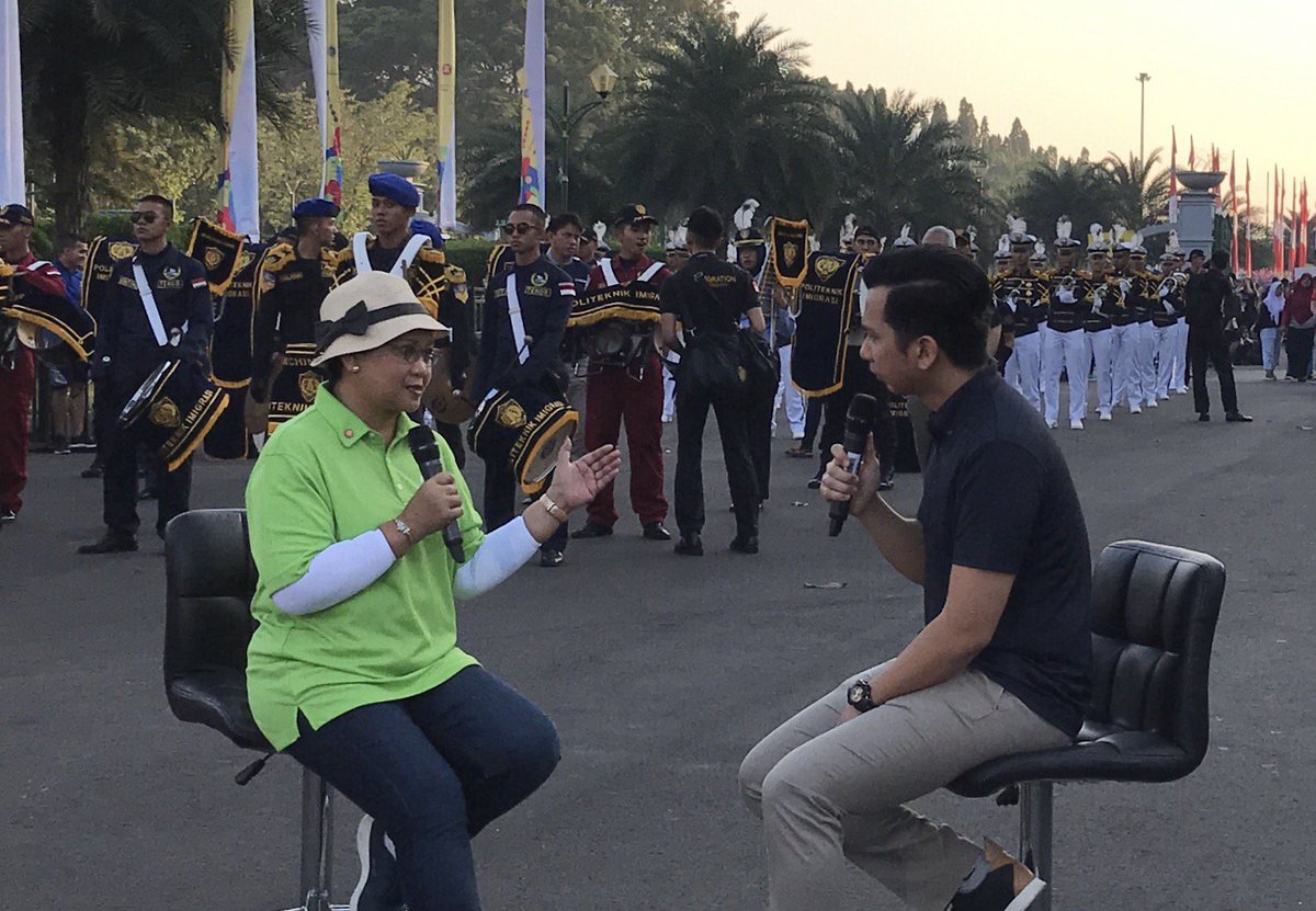 Kemlu_RI's tweet photo. Peringatan #ASEAN50 #MenluRetno membuka #ASEANParade bersama Sekjen @ASEAN di Monas pagi ini @PTRIASEAN @setkabgoid @kemkominfo @KompasTV https://t.co/GLkXmVIMOX