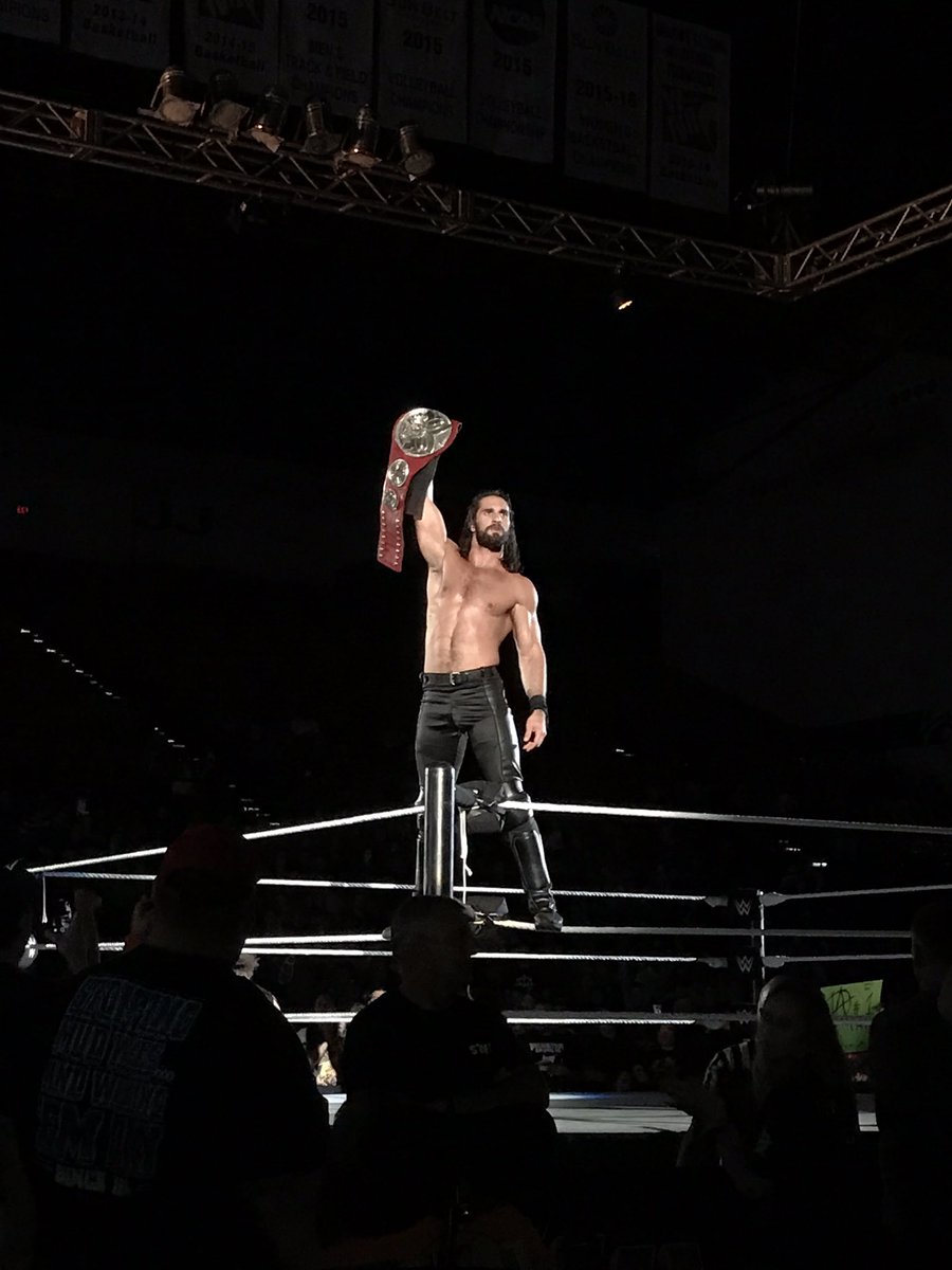 bethdial's tweet photo. @WWERollins #WWEJonesboro https://t.co/ASkRWBPph2