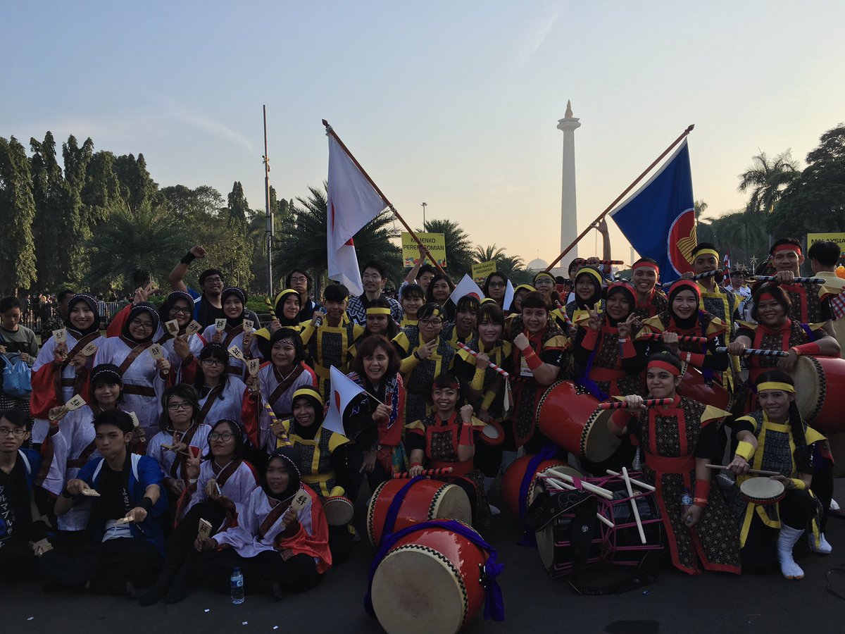 ncutlgx59's tweet photo. #ASEAN50 #ASEANparade #ASEAN #JapanMissionToASEAN https://t.co/LFwJTwjxO4
