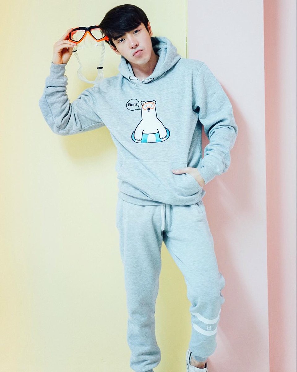 YukiazuFansub's tweet photo. Gente estou apaixonado por esse amigo do Godt .... Godt me apresenta ele seu lindo aah 😍💕
#thaiboy #cuteboy #oppa #boydream #asianmen https://t.co/OtAcBzfYuB