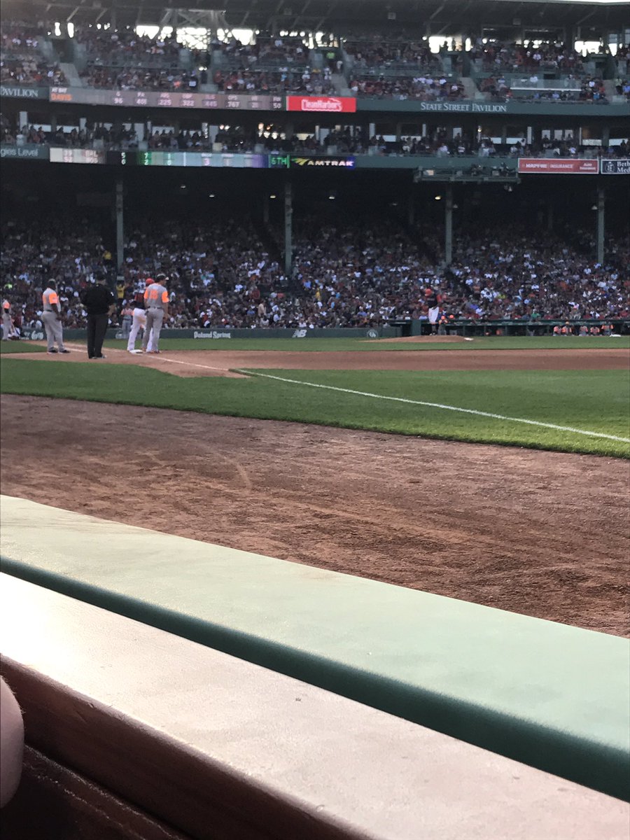 carrie4502's tweet photo. For someone that's not exactly a #RedSox fan, I am loving #Fenway and sitting sooo close! #IAmHereForWork #SaturdayAfternoonGroove https://t.co/hs6n7D5AFE