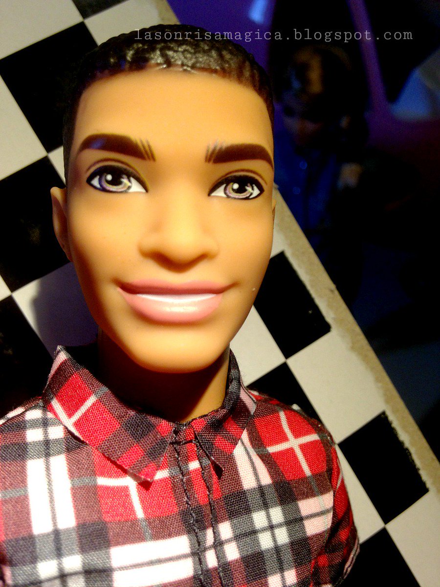 SonrisaTweets's tweet photo. Ken Fashionistas 8 &amp; 9 broad &amp; slim dolls. #kenbroad #kenslim #kendoll #kenfashionistas #ken2017 #lasonrisamagica
https://t.co/KxiBOvCbZa https://t.co/dy5RqMHd0T