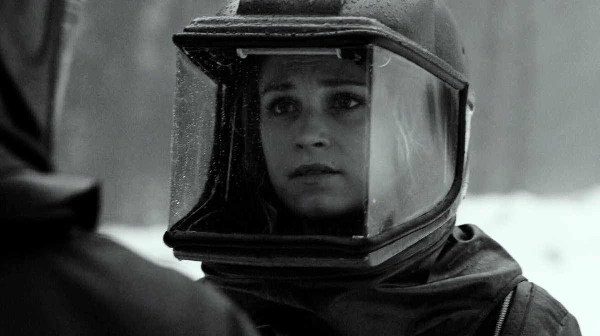 badpostbellarke's tweet photo. when will I see you again
you left with no goodbyes, not a single word was said
no final kiss to seal anything https://t.co/9pxMqONAuy
