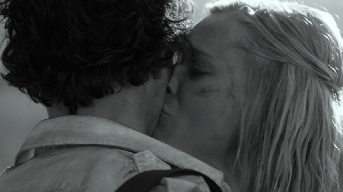 badpostbellarke's tweet photo. when will I see you again
you left with no goodbyes, not a single word was said
no final kiss to seal anything https://t.co/9pxMqONAuy