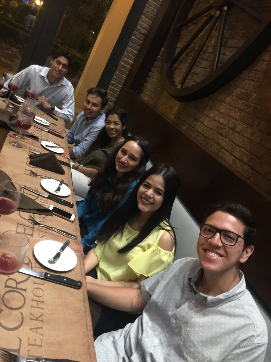 coroUSM's tweet photo. Una gran noche :) https://t.co/P8jkCD2ADM