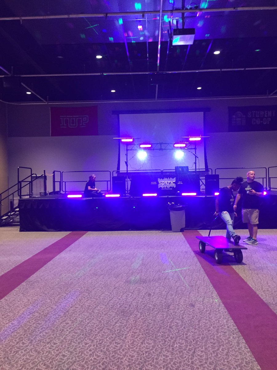 STATICatIUP's tweet photo. the HUB is slowly coming together for our event tonight! starts @ 7, buffet @ 10! come on out 😄#new2iup #welcomeweekend2017 https://t.co/qkchOXQRSt