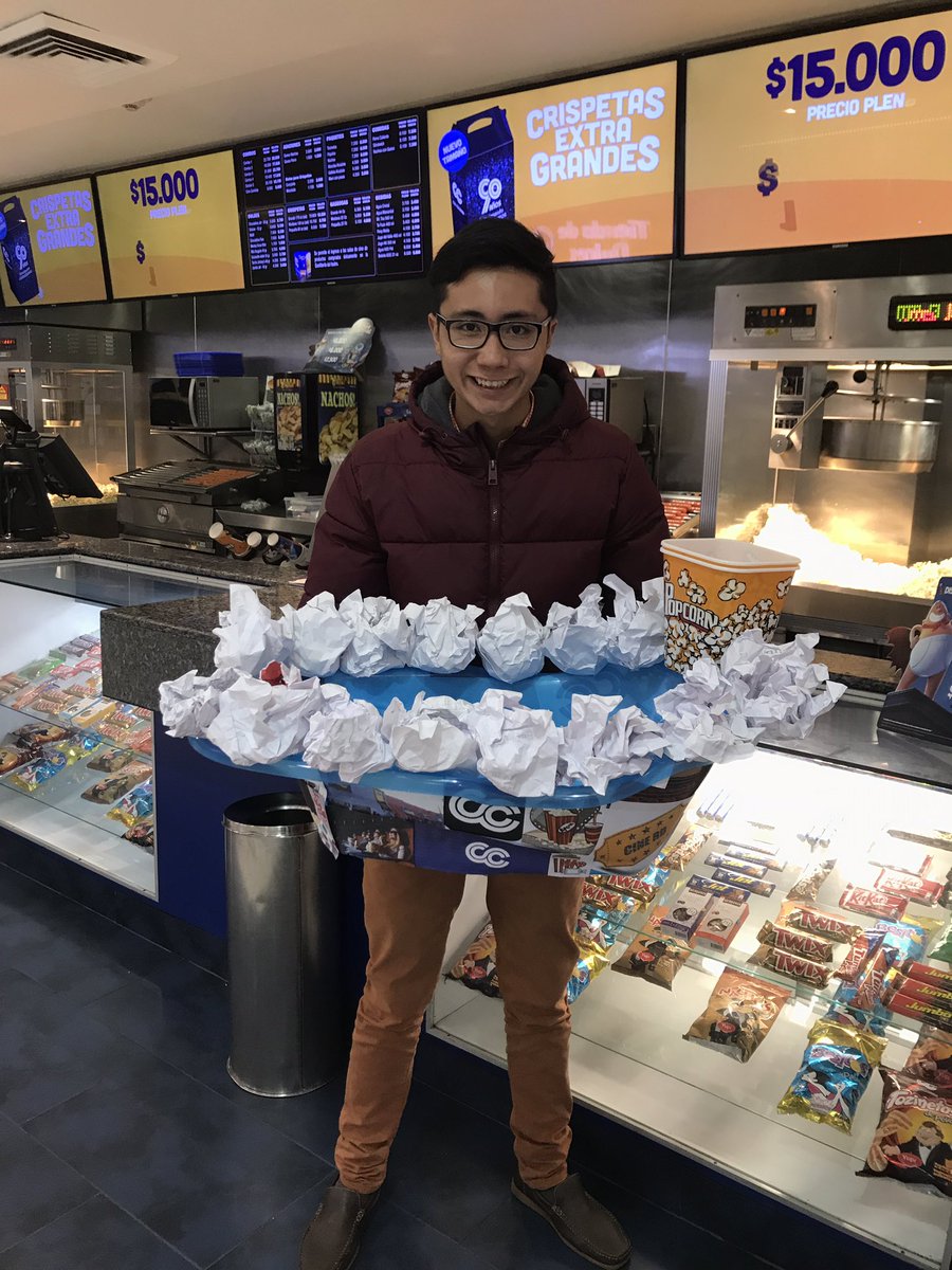 julianmadiaz's tweet photo. Disfrutando de #DiaDeLaCrispeta en @Cine_Colombia ¡ #CineColombia El mejor aliado para pasar Tardes de Película! #Cine #Crispetas #Colombia https://t.co/y0vfUGFPKj