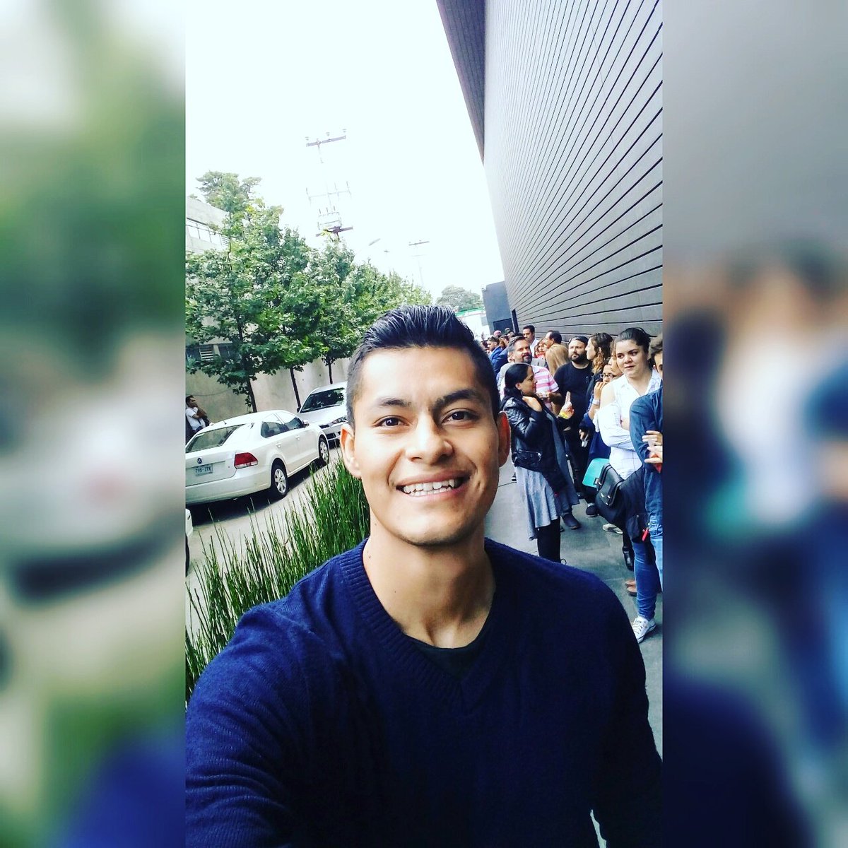 hectorsanchez05's tweet photo. #yuridiaen1F ya listos esperando a entrar a esta magnífica y tan esperada grabación 👏👏✌️ https://t.co/yUAapZapTG