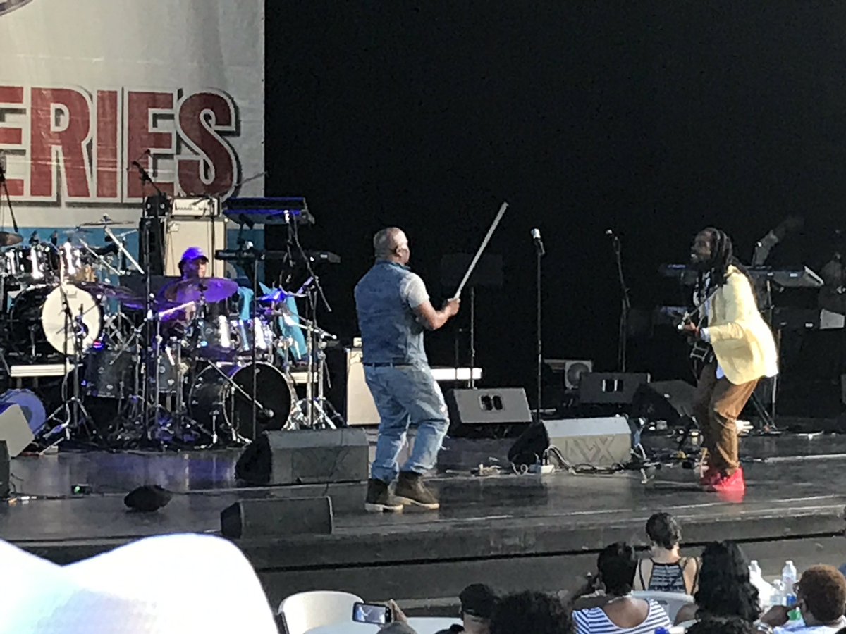 maharley73's tweet photo. Thank you @Unknown_Lyric for blessing the stage. You have a new fan! https://t.co/gocEi8rm2Z
