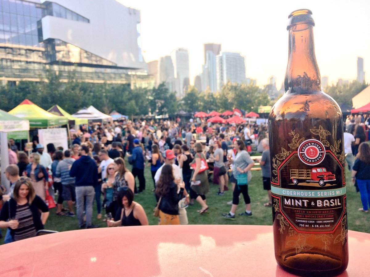 NikkPass's tweet photo. #views from the @TOciderfest with the new @BrickWorksCider mint &amp; basil #cider #nomnomnom https://t.co/tDIYgNHjGz
