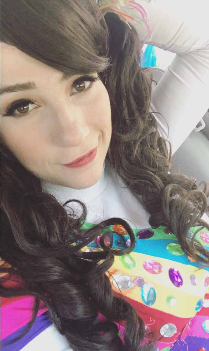JazminconJ's tweet photo. Trabajando 🦄🌈 https://t.co/Gg3FCPHSc5