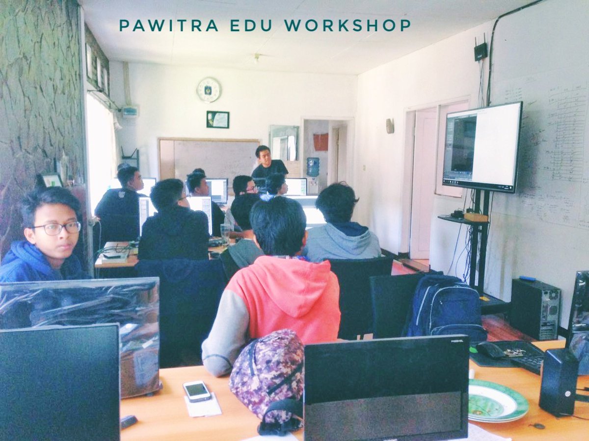 pawitrastudio's tweet image. Yesterday we have fun giving workshop to our in-house artist about #pythonapi #rendering in #b3d