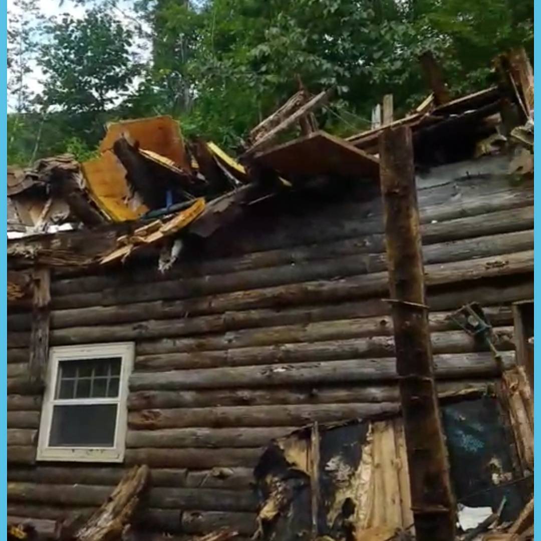my_big_mouth_'s tweet photo. Progress is being made. You can now actually see the cabin. #nicholascounty #cherryriver #almostheaven #gotowv #fixerupper #diy #logcabin https://t.co/xpBTPHhgDh