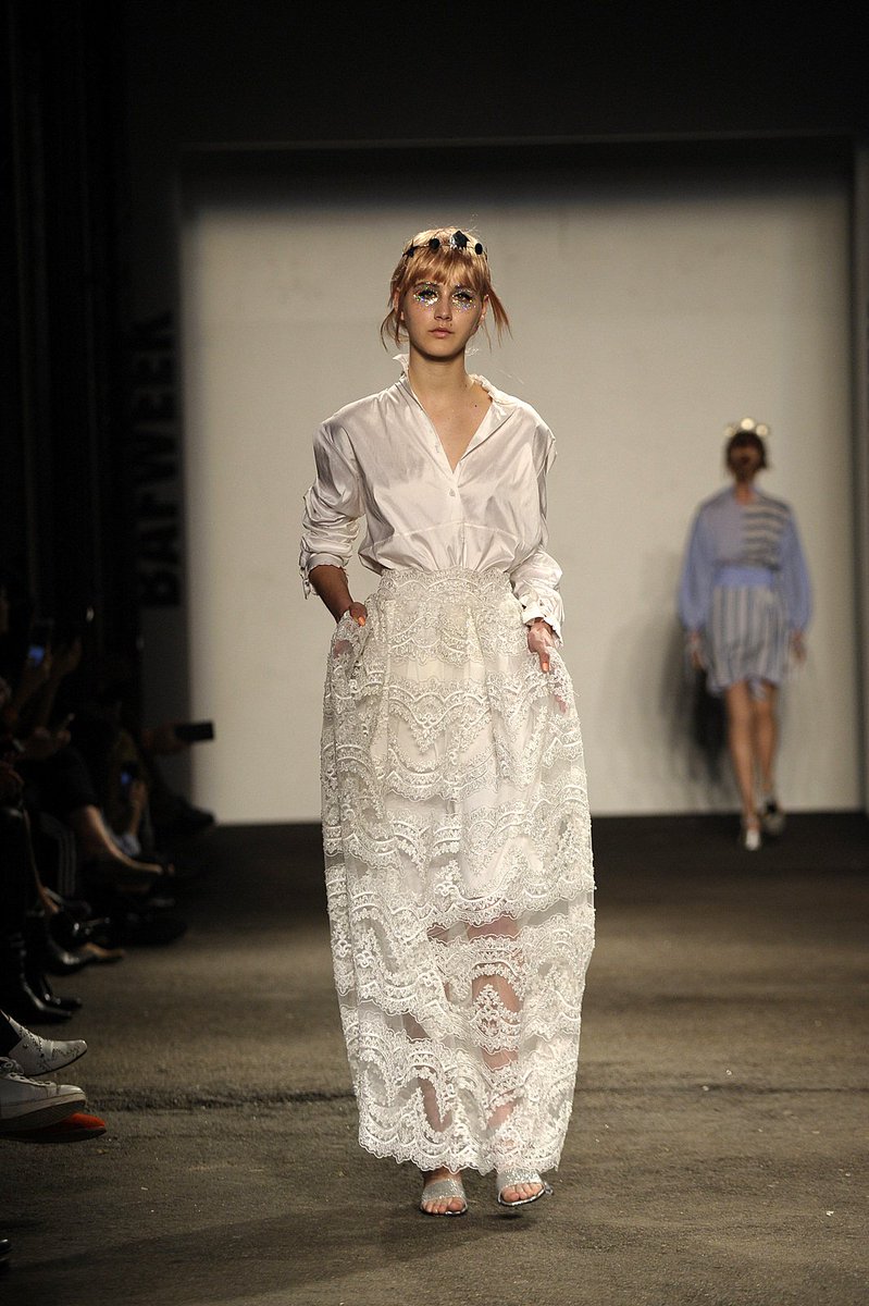 loqueva's tweet photo. House Of Matching Colours Verano 2018 en BAFweek https://t.co/bhRrQHolZq #bafweekshows @Pilacomunicacio https://t.co/fy9S40thVE