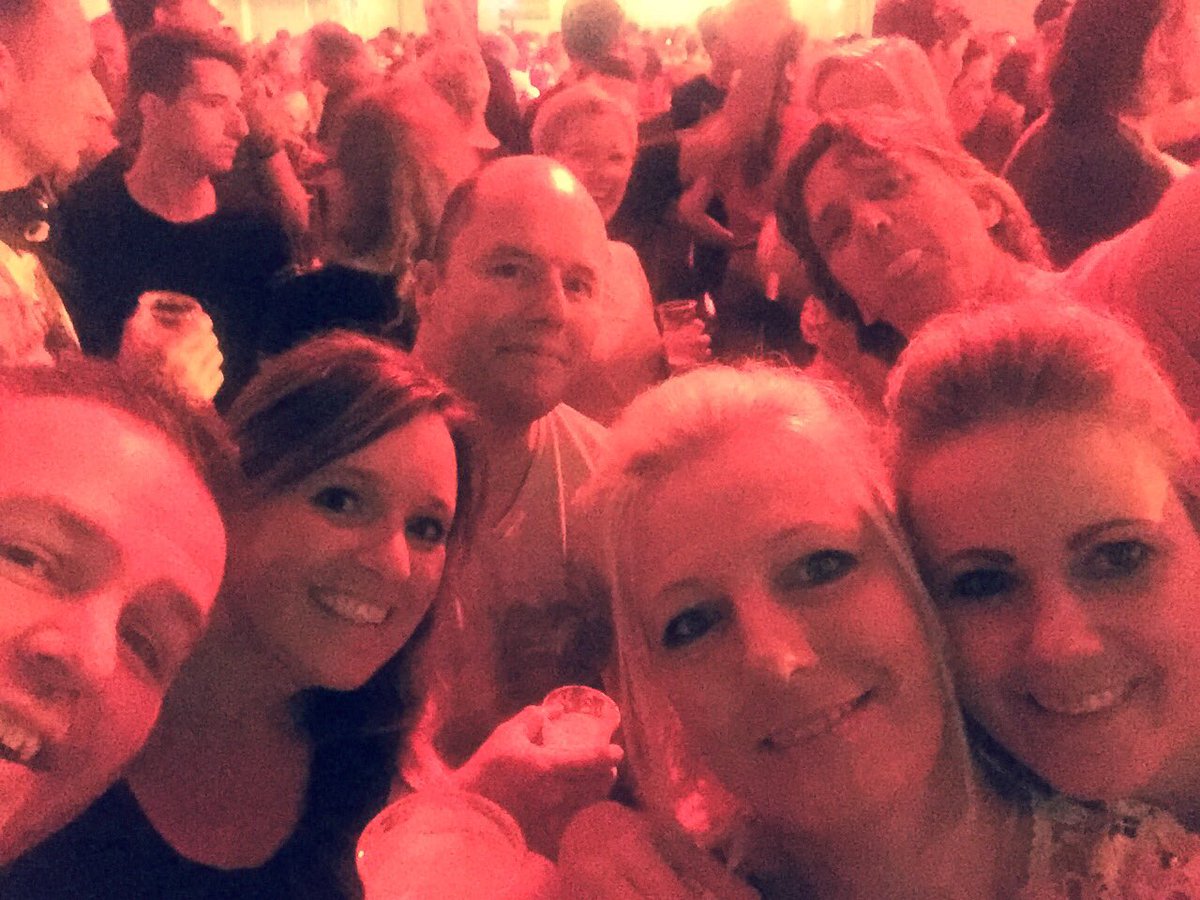 samsel04's tweet photo. Partypeople at age #senfie https://t.co/CatyJuXpnv