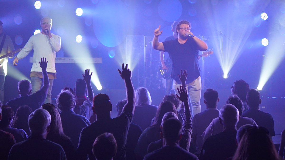 Tim_Seidler's tweet photo. OH. My. GOSH.... tonight was unreal!  BRING SOMEONE TOMORROW!!! #techurch Sunday 10 &amp; 11:30 https://t.co/ho2LofzFAL