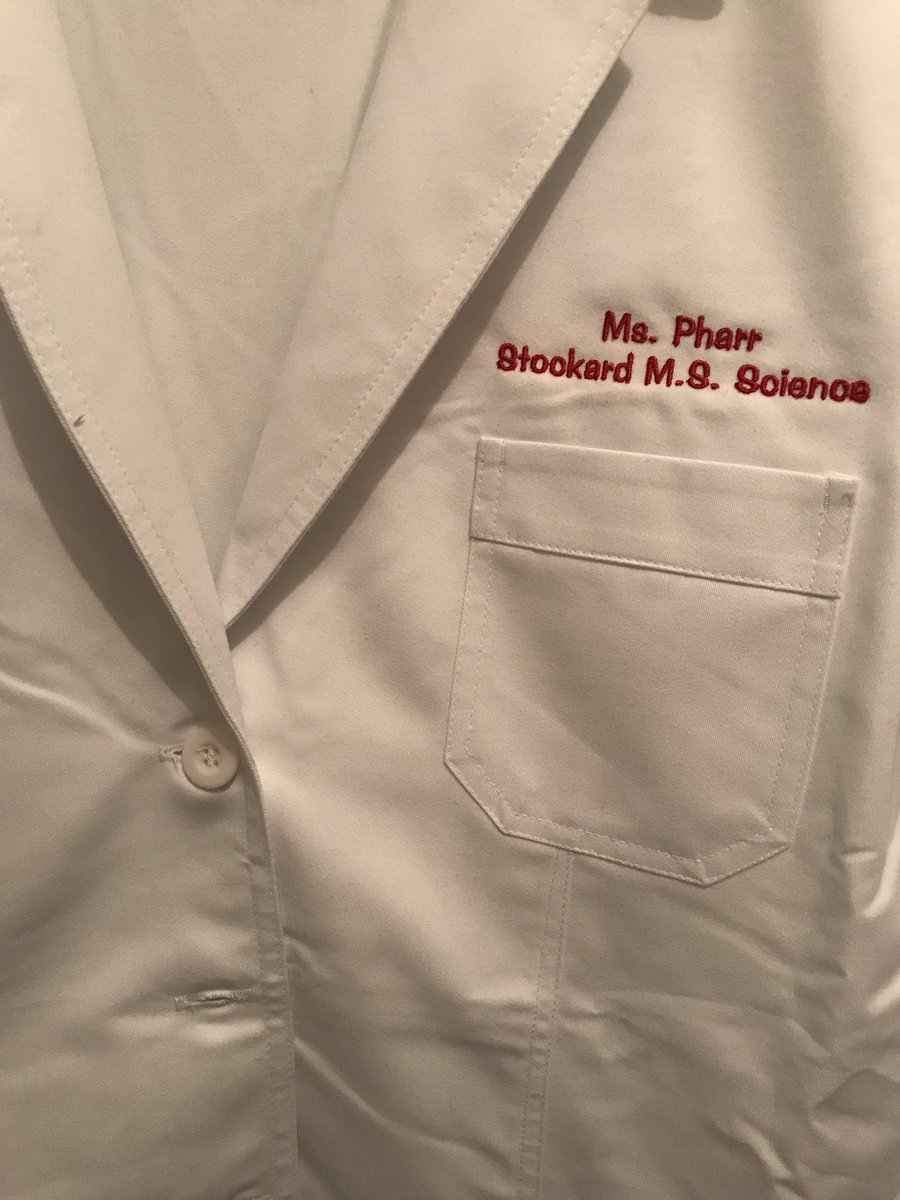 mspharrscience7's tweet photo. You could say I'm super pumped for the first day of school. 🎉👩🏼‍🔬🔬📓@dallasschools @penaraul #wearestockard https://t.co/ylP0xstmlL
