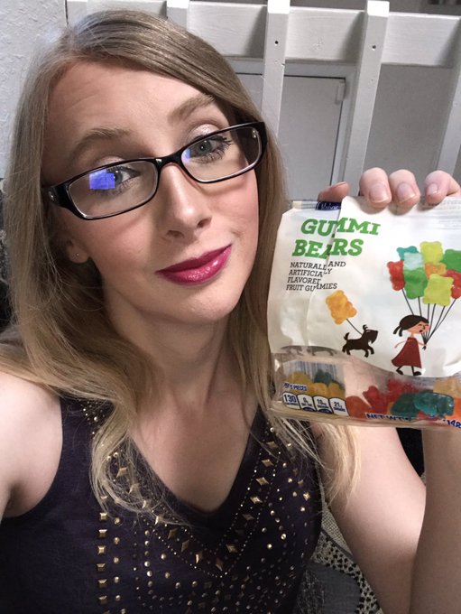 My new addiction! #GummiBears #Sugar # https://t.co/xqvXfYIaVw<a href="/tag/gummibears"class="tags">#GummiBears</a><a href="/tag/sugar"class="tags">#Sugar</a>