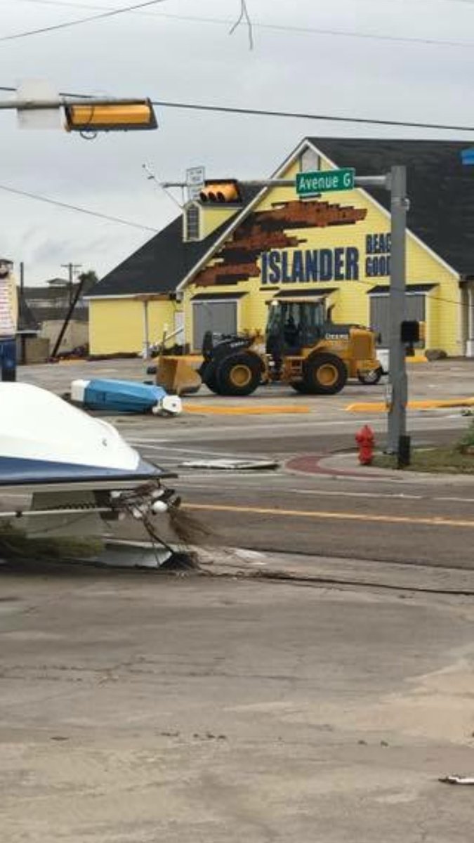 DocSundayPhd's tweet photo. Scenes from #portaransas.  Hoping to check on our place this week.  #portaransastex #hurricaneharvey2017 https://t.co/aY9haRSYXG