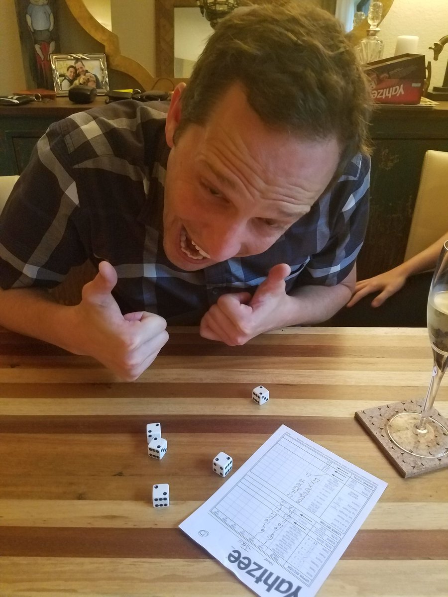 Maggie913's tweet photo. OMG Y'ALL, YAHTZEE #5, IN THE SAME GAME!! https://t.co/4cwPm37fMp