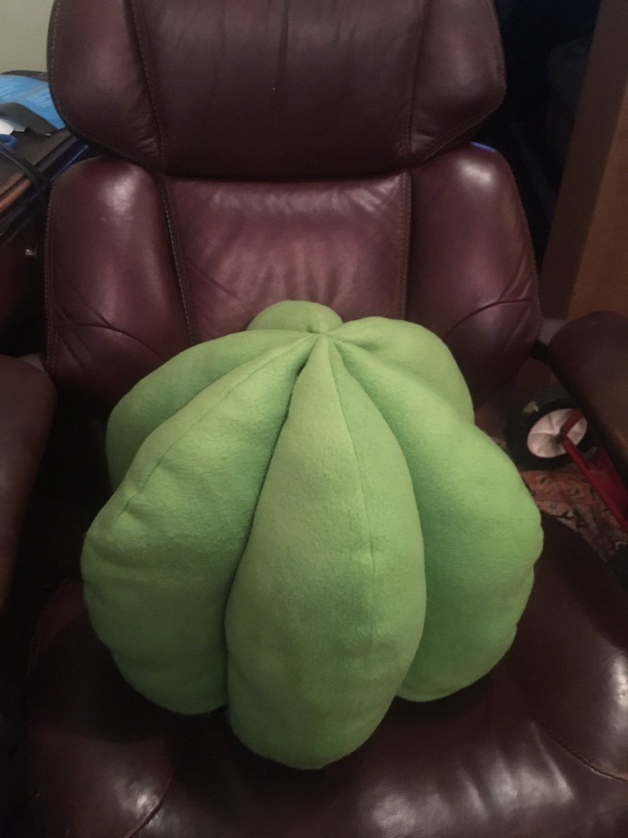 GrumpyAlison's tweet photo. Making giant cactus plushies makes me want ice cream. Why? https://t.co/WbDwhys9aN