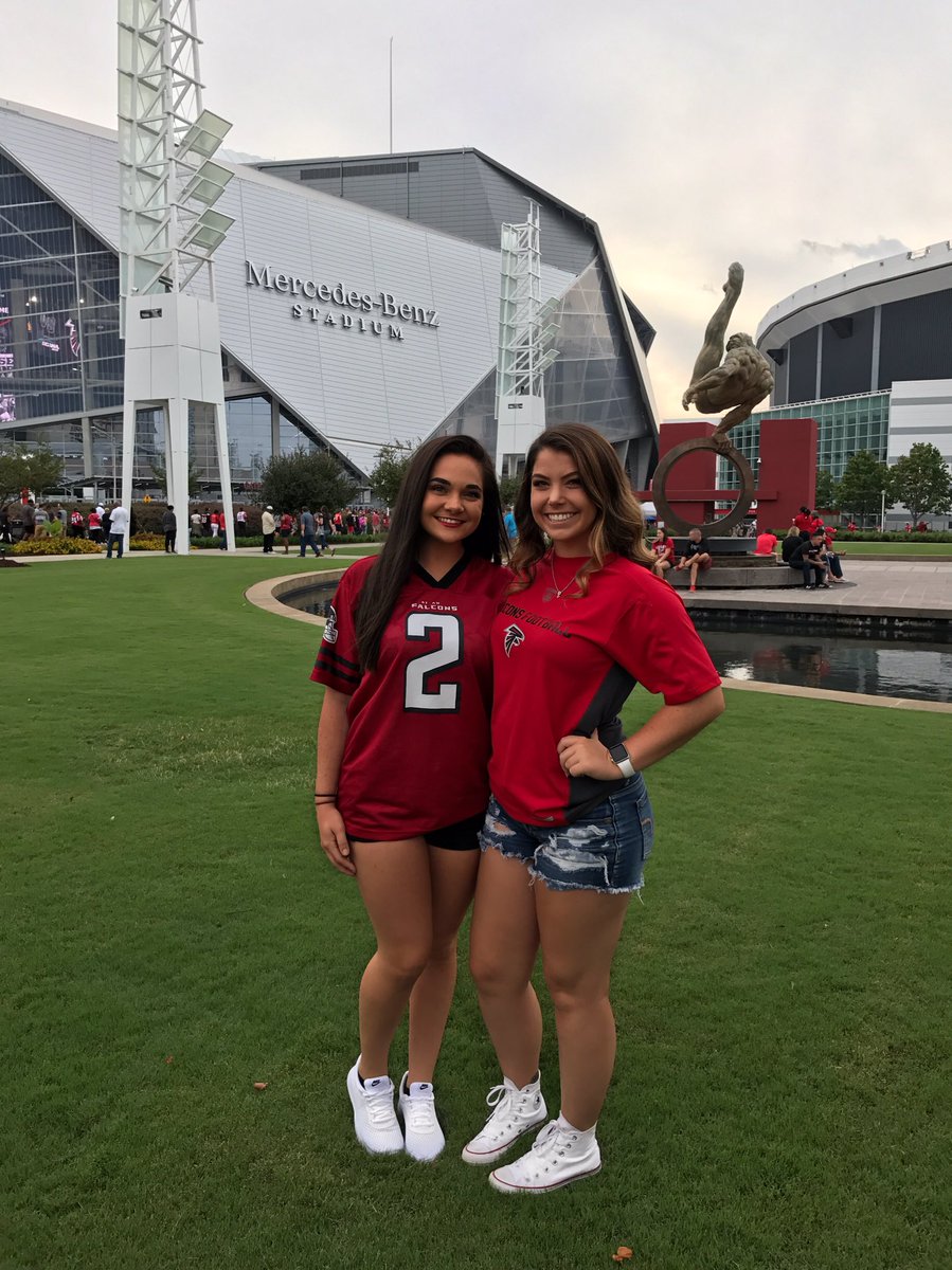 _tlmasters's tweet photo. this stadium is HUGE #riseup https://t.co/wPWXHlmnRj