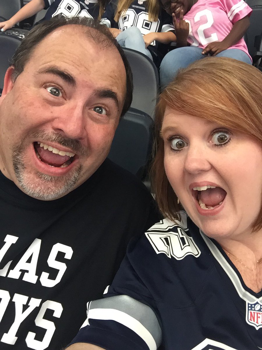 kandiskae's tweet photo. First Cowboys game!! #cowboysnation #lovemesomedallascowboys #82 #omg #checkitoffthebucketlist https://t.co/Q2qHEeGdLa