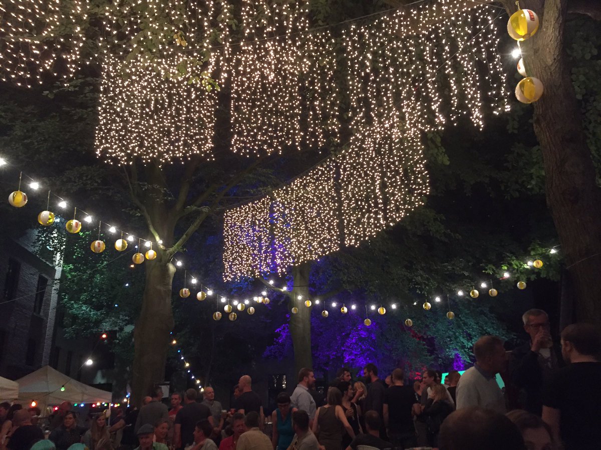 JanVthienen's tweet photo. #cirk17 the city of Aalst never sleeps https://t.co/2VsCCcBaqM