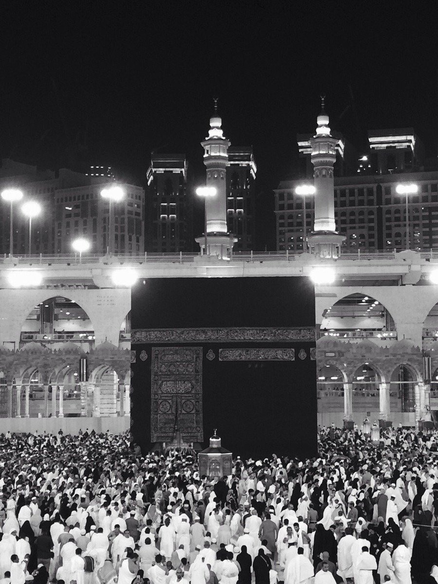 iiebra's tweet photo. لبيك ربي وإن لم أكُن بين الزحام مُلبياً 🖤. https://t.co/5Fd9FjFqEN