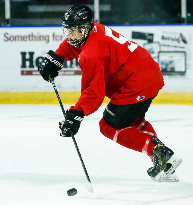 JesseGeleynse's tweet photo. I caught up with some of Everett's top prospects for the 2016 and 2017 bantam drafts. Read on: https://t.co/PaGe1ddaXU https://t.co/ApvO00I6v6