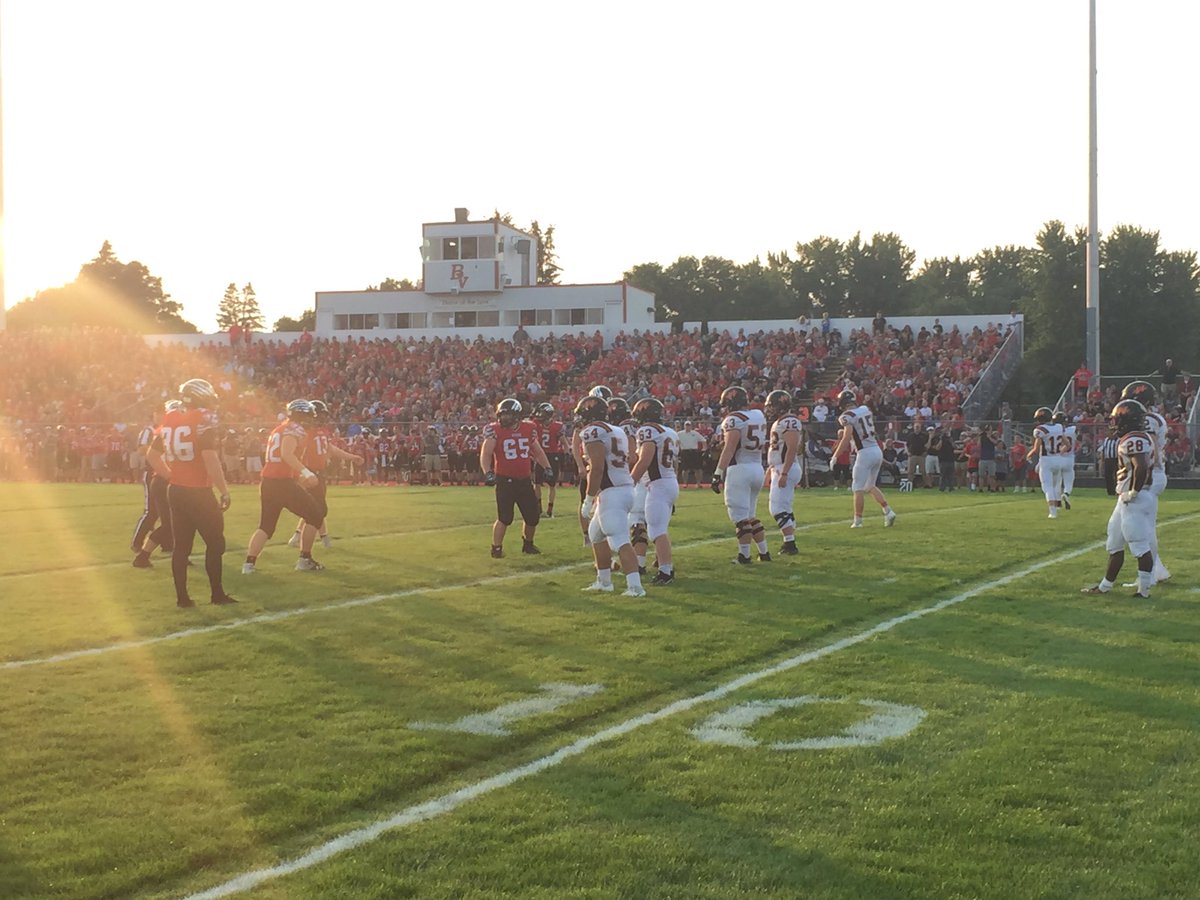 shanyaburt's tweet photo. 6 minutes left in first quarter of Brandon Valley vs. Washington game. Warriors are up 14-0. https://t.co/OJO4ekLgUG