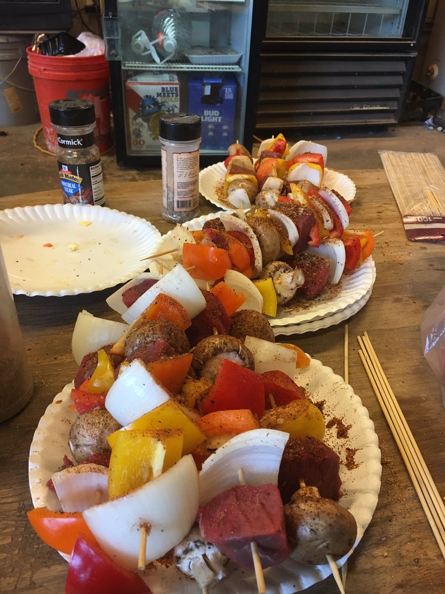 MidRockHoundsGC's tweet image. Saturday's are for the groundscrew. #7Left #GroundsCrewC👀kout