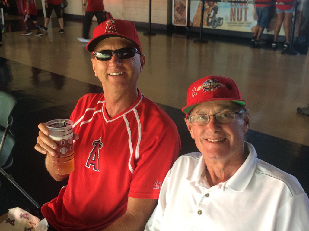rogermayer's tweet photo. #UnlimitedAngels Celebrating a night at the Angel Game with #Mark Borgeson and #Mark Rogers https://t.co/XGYLnbVnlH