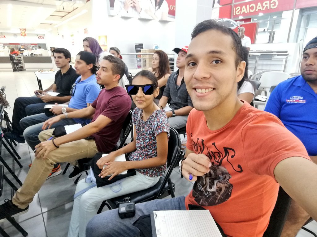 manuLrios's tweet photo. Muchas gracias #GoProPanama por el curso desde @Panafoto con TiPS creativos para 📷 ➕ extremas con la #HERO5 😎👍
🇵🇦🌎📹 https://t.co/VytJg9mIm9