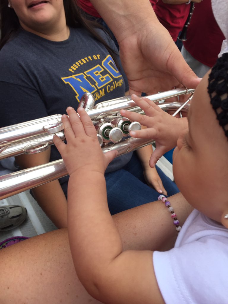 Kathy31692858's tweet photo. Sarah enjoyed her first marching band Friday! https://t.co/nf7Y6ZgVmg