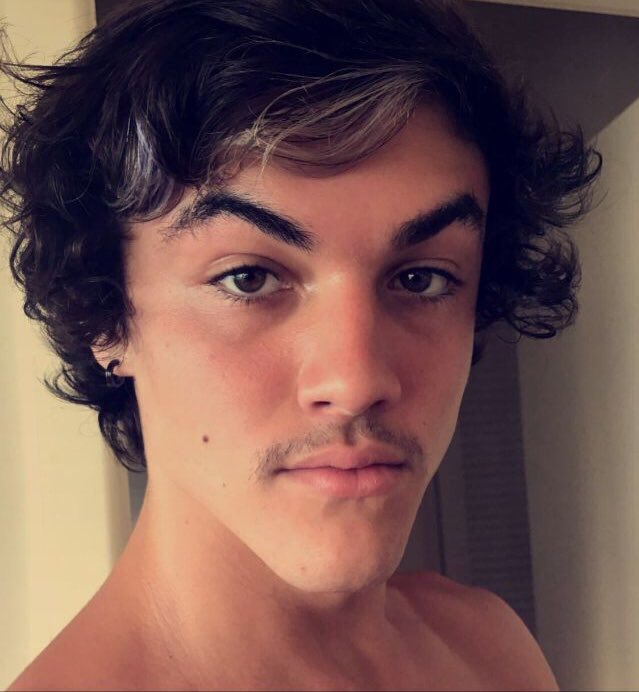 dolanbreath's tweet photo. I'll unpin this as soon as one of these bubs follow me ((:
8/26/17 https://t.co/Q99pj58zHn